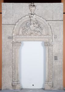 Portal palače Papalić