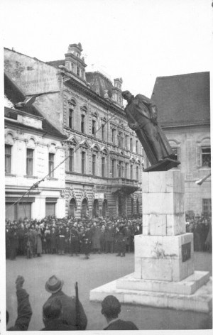 Rušenje spomenika kralju Aleksandru u Varaždinu