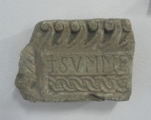 Fragment s natpisom SVMME  / Nepoznat