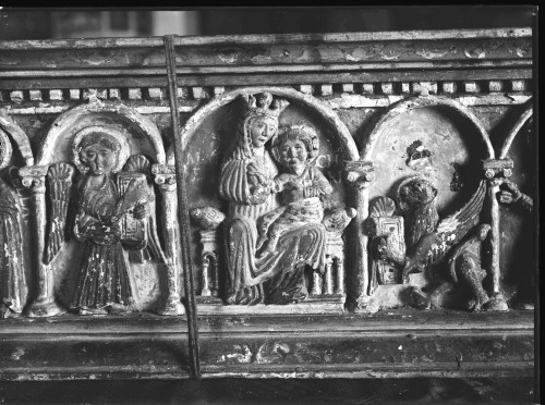 Riznica župne crkve sv. Anselma (Azela) (Nin) : škrinja svete Marcele, 13.-14. st., detalj