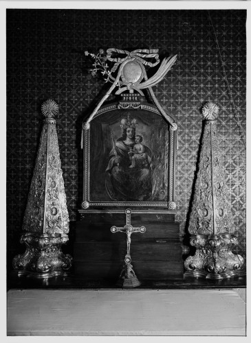 Katedrala Uznesenja Blažene Djevice Marije (Zagreb) : Majka Božja Zaštitnica (nekoć Marija Pomoćnica), ulje na platnu, 16. st.