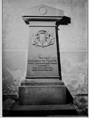 Crkva svete Katarine (Zagreb) : nadgrobna ploča bana Franje baruna Vlašića, 1840., sjeverni zid kapele sv. Ignacija Loyole 