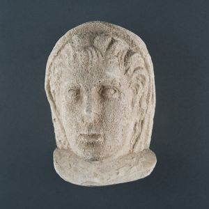 Ženska glava s prevjesom