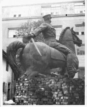 Proces lijevanja spomenika Jozefu Plisudskom