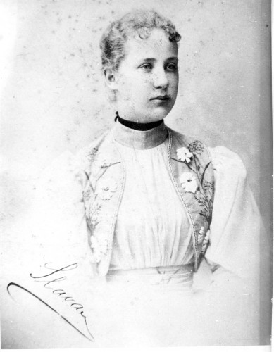 Fotografija Slave Raškaj s autogramom