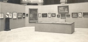 Detalj postava - Retrospektivna izložba hrvatske umjetnosti o pedesetoj godišnjici Strossmayerove galerije : III. Dekorativni akademizam 1880-1900