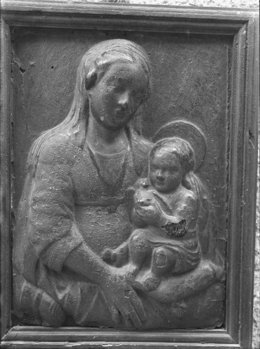 Ante Čurija Bušec (Šibenik) : Bogorodica s Djetetom, reljef