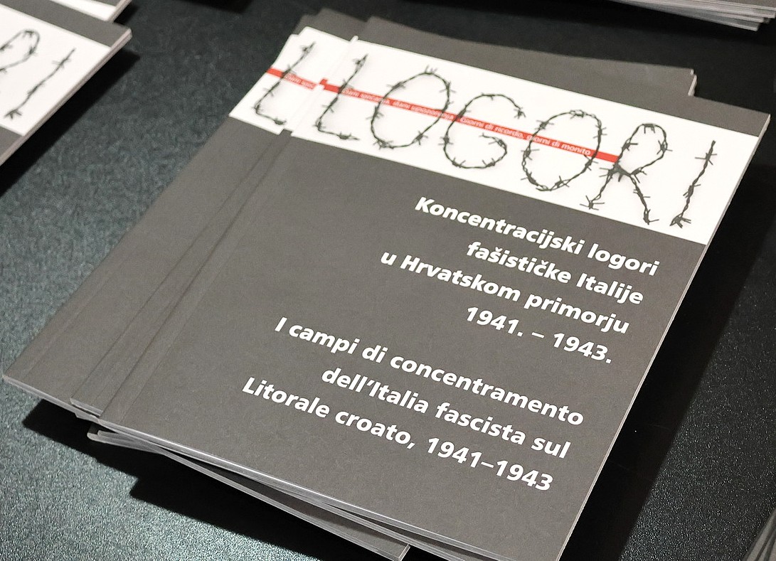 Koncentracijski logori fašističke Italije u Hrvatskom primorju, 1941. – 1943. =  I campi di concentramento dell’Italia fascista sul Litorale croato, 1941–1943 / Mladen Grgurić ; sastavljač Vesna Rožman, sastavljač i urednik Sabrina Žigo, prevoditelj Rina Brumini