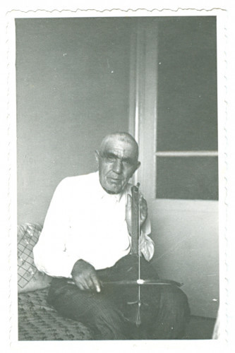 Portret guslara Nazifa Ekitöza (Hasanbegovića)
