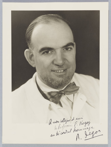 Fotoportret R. Degosa s vlastoručnom posvetom Franji Kogoju