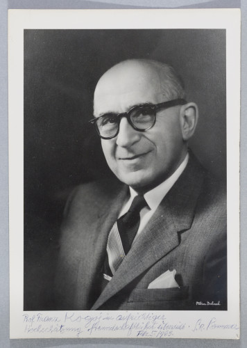 Fotoportret S. R. Brünauera s vlastoručnom posvetom Franji Kogoju