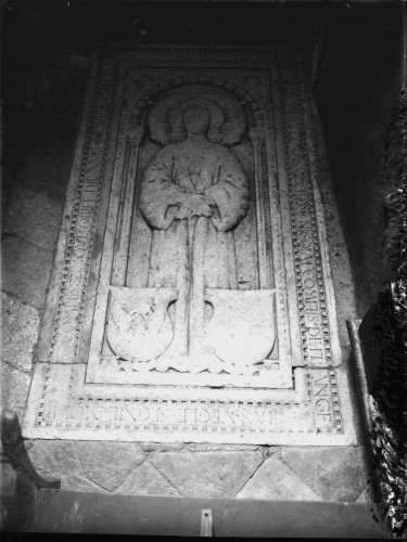 Crkva Majke Božje Trsatske (Trsat, Rijeka) : kapela svetog Petra apostola, nadgrobna ploča Elizabete Frankopan r. Pethö de Gerse (†1513.)