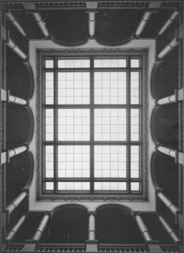 <The> Croatian Academy of Sciences and Arts in Photographs / [editor-in-chief Slobodan Kaštela ; editor Gordana Poletto Ružić ; photographs by Damir Fabijanić]