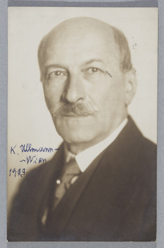 Fotoportret Karla Ullmanna s vlastoručnom posvetom Franji Kogoju