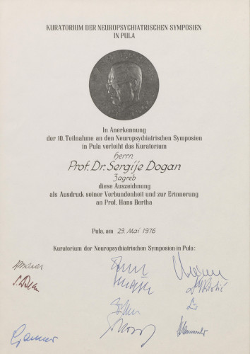 Povelja prof. dr. Sergiju Doganu u povodu Neuropsihijatrijskog simpozija u Puli 1976. 