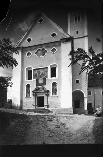 Crkva svete Katarine (Krapina) : pročelje