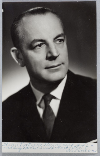 Fotoportret M. Simona s vlastoručnom posvetom Franji Kogoju