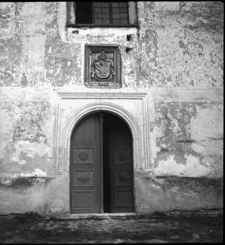 Zgrada Prve gimnazije (nekoć Isusovački kolegij) (Varaždin) : portal