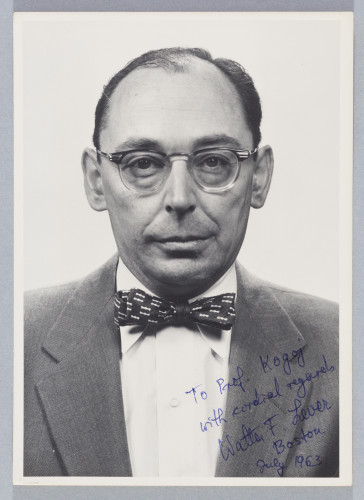 Fotoportret W. F. Levera s vlastoručnom posvetom Franji Kogoju